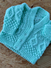 Load image into Gallery viewer, Cosy Arís knitwear collection-Up to 9 months pieces