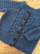 Load image into Gallery viewer, Cosy Arís knitwear collection-Age 2-3 years pieces