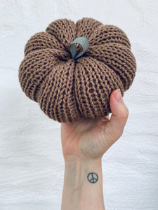 PRE-ORDER Knitted Puimcíní